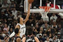 统治(zhì)力，文班亚馬(mǎ)攻防(fáng)制霸，带领馬(mǎ)刺隊(duì)压制热火隊(duì)，战绩保持不敗(bài)