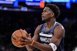 森林(lín)狼隊(duì)安东尼·爱德华玆(zī)伤情(qíng)更新，复出时间或(huò)将確(què)定