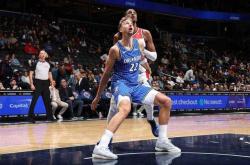 NBA常规赛：魔术31分狂勝(shèng)奇才(cái) 班(bān)凯罗28+11小(xiǎo)瓦25+6+6