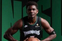 森林狼(láng)发布复古球(qiú)衣(yī)，致敬KG时代辉煌