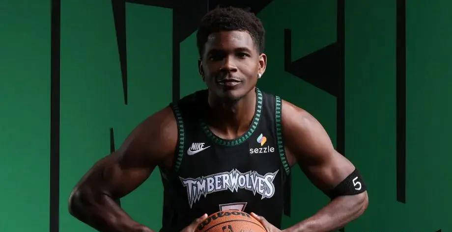 森林狼发布复古球衣，致敬KG时代辉煌