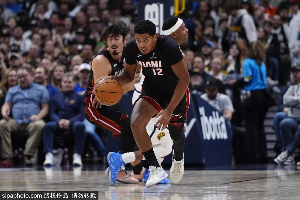 掘金主场大胜勇士，贾马尔·穆雷展现全明星风采