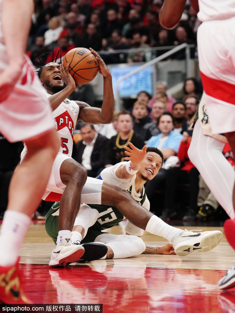 斯科蒂·巴恩斯近乎三双，猛龙126-113战胜骑士