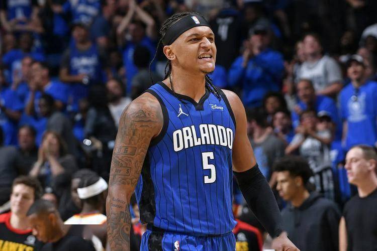 中距离命中率30%，三分命中率26.3%，他是怎么成为NBA球队的核心？