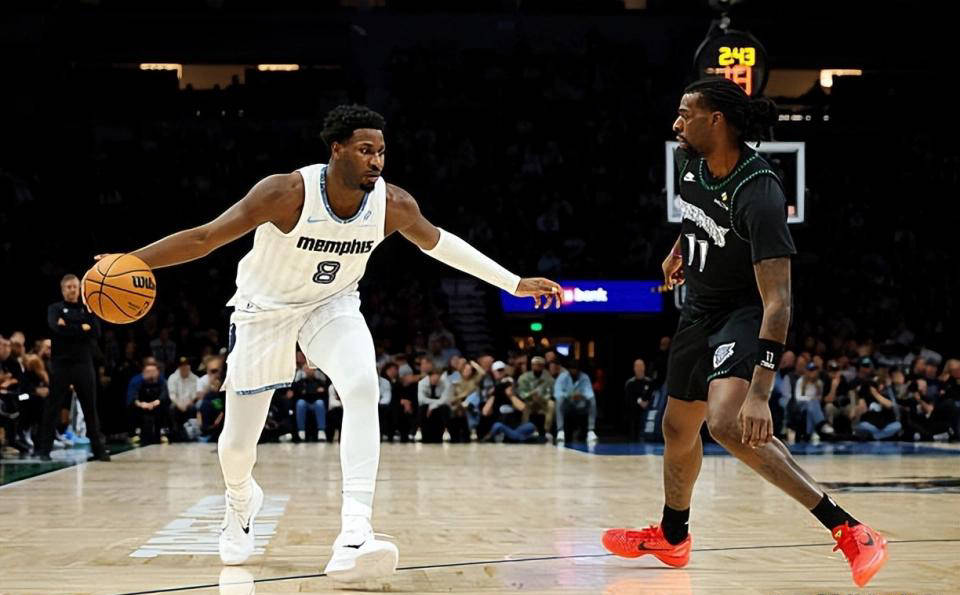 灰熊锋线大将状态回升，连续高分助力球队提升战绩