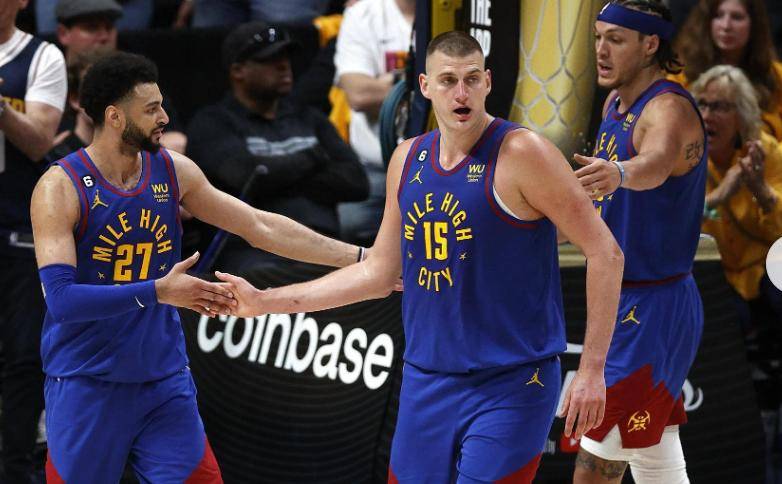 伤病潮席卷NBA！约基奇坦言掘金战绩有水分，掘金穆雷不应过度消耗了