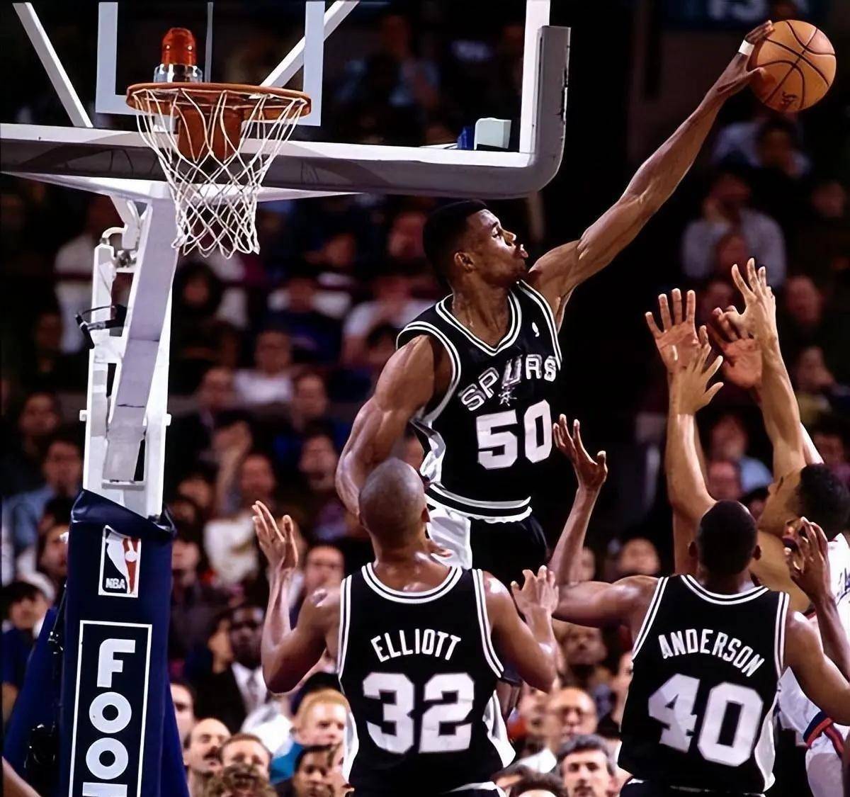 盘点NBA历史场均盖帽前5球员：文班亚马力压4大中锋登顶，大梦第4